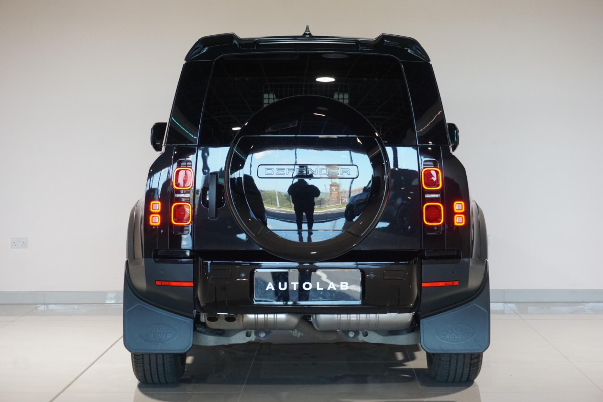 Land Rover Defender 90 3.0 D250 MHEV Hard Top SUV 3dr Diesel Auto 4WD SWB Euro 6 (s/s) (250 ps)
